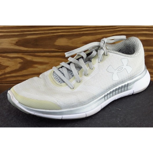 Under armour Women Size 7 M Off‎ White Running Mesh 4501390263 - Picture 1 of 9